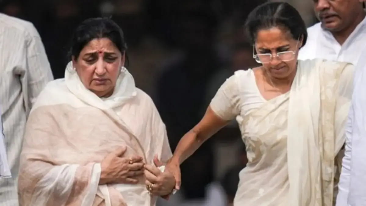 क्या सुनेत्रा पवार बनेंगी महाराष्ट्र की डिप्टी सीएम, अजित पवार की विरासत संभालने पर चर्चा तेज