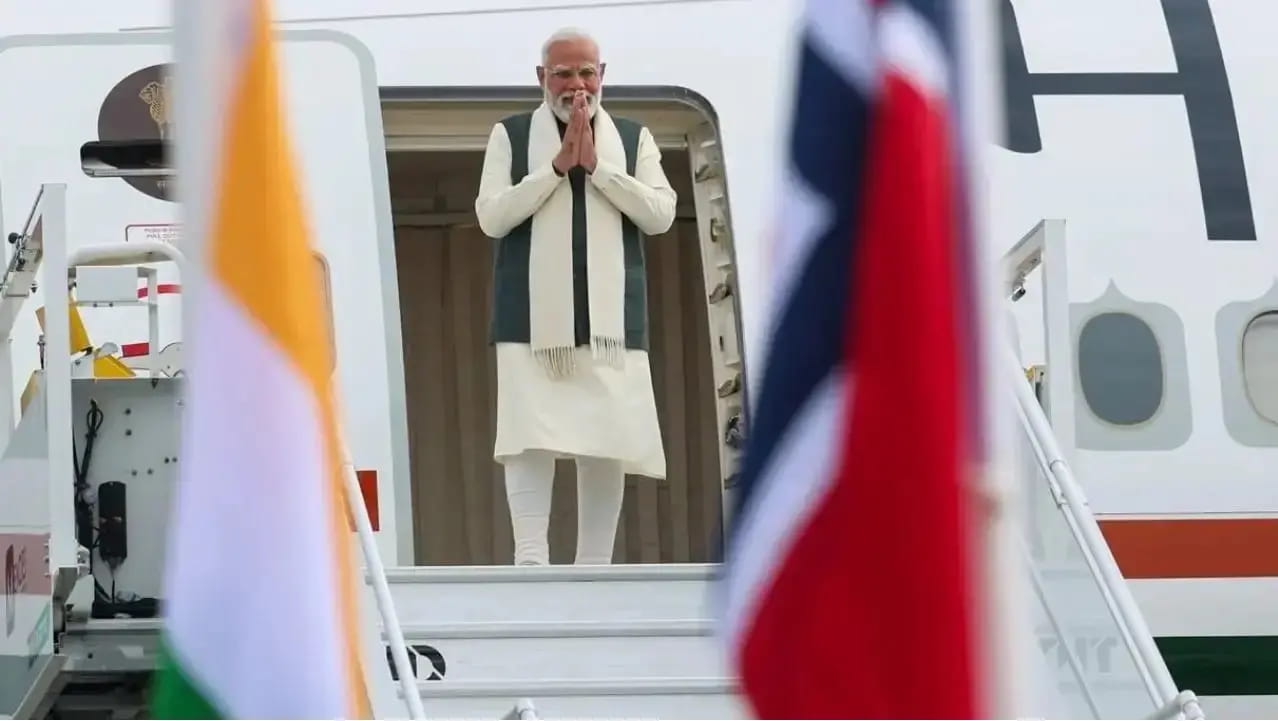 पहली बार नॉर्वे पहुंचे पीएम मोदी, एयरपोर्ट पर प्रधानमत्री जोनास ने किया स्वागत