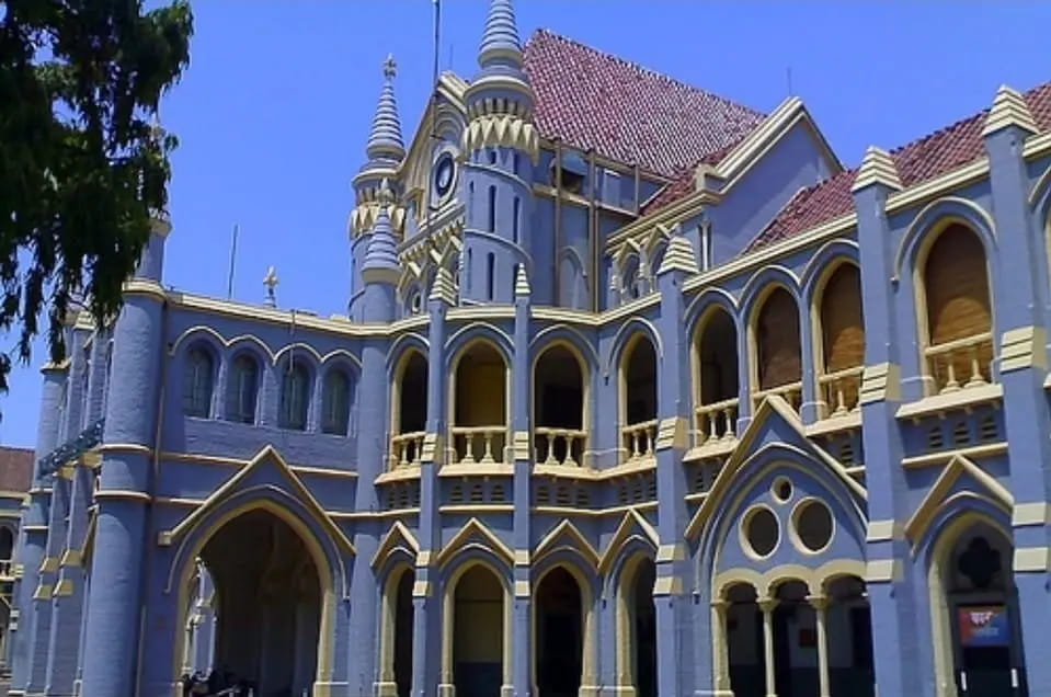 High Court News : जबलपुर में बिना फायर एनओसी के कैसे चल रहे कमर्शियल गोदाम?