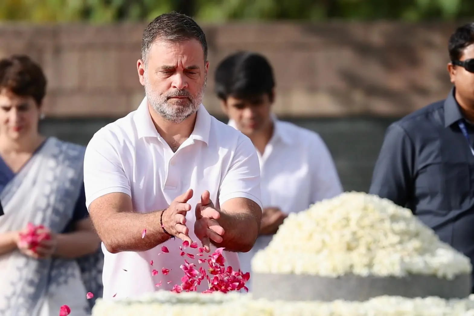 राजीव गांधी की 35वीं पुण्यतिथि पर राहुल ने की इमोशनल पोस्ट