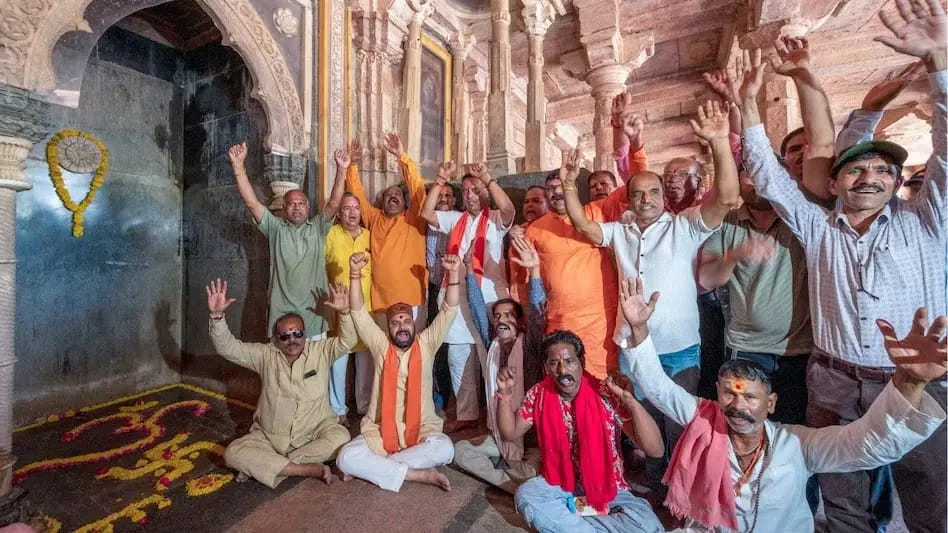 वाग्देवी मंदिर घोषित होने के बाद पहले शुक्रवार को अखंड पूजा और महाआरती, धार में चप्पे-चप्पे पर सुरक्षा
