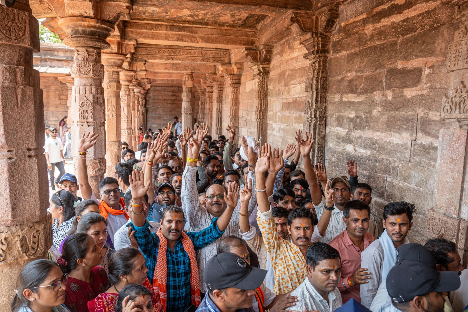 शुक्रवार को हिंदूओं ने दिनभर की पूजा, सामूहिक आरती उतारी, 721 साल बाद ऐसा अवसर