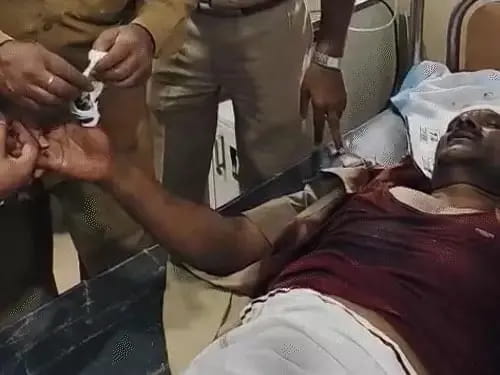 सीधी में चक्काजाम खुलवाने गए टीआई पर कुल्हाड़ी से हमला, सिर में आए 12 टांके
