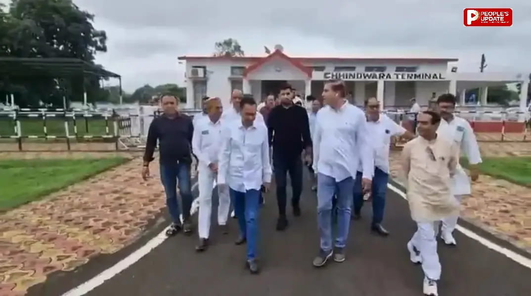 प्लेन में बैठे थे प्रदेश कांग्रेस प्रभारी हरीश चौधरी और नकुलनाथ, रनवे पर अचानक इंजन हुआ फेल