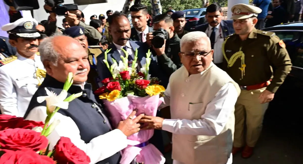 मंत्री विजयवर्गीय बोले- CM सूट-बूट में आएं, हम विधायक गरीबों जैसी वेशभूषा में