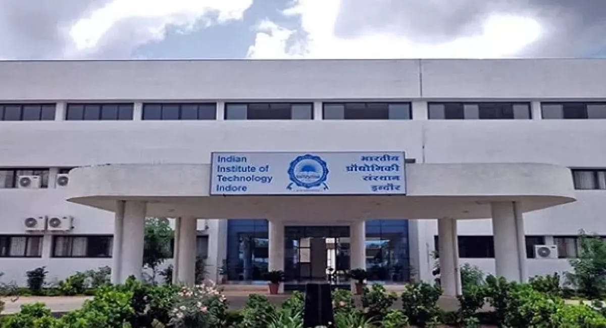 IIT इंदौर में नौकरी का सुनहरा मौका, फैकल्टी भर्ती से लेकर असिस्टेंट- एसोसिएट प्रोफेसर के पदों पर निकली वैकेंसी