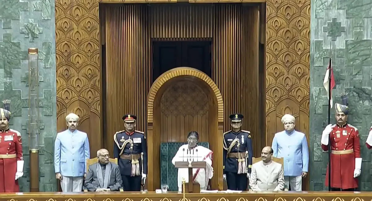 मुर्मू बोलीं- सरकार भ्रष्टाचार और घोटालों से निपटने में सफल रही