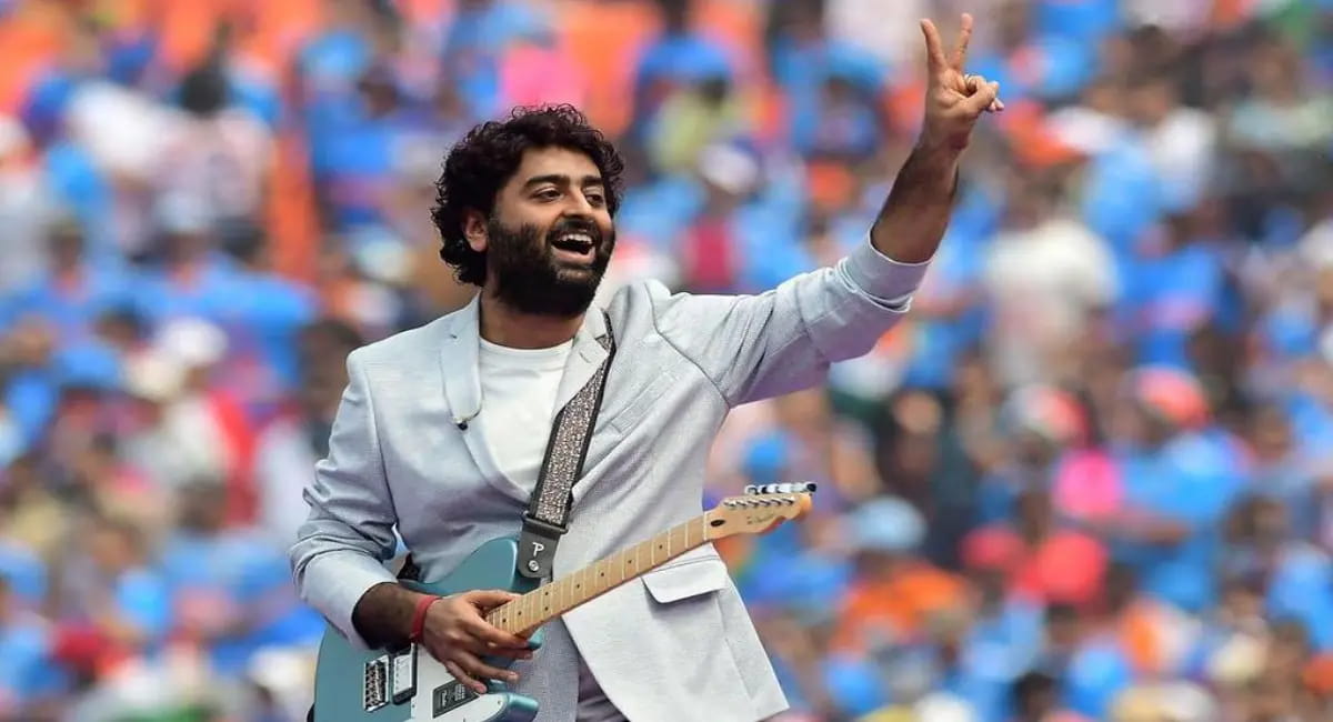 हर गाने में भावनाएं देने वाले अरिजीत सिंह...कितने करोड़ नेटवर्थ के है मालिक? मुंबई नहीं इस गांव में जीते हैं सादगीभरा जीवन