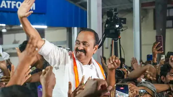 केरलम में नई सरकार का गठन आज, सतीशन बनेंगे CM; कांग्रेस के 12 अन्य दलों के 9 मंत्री लेंगे शपथ