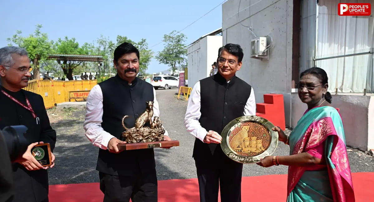 कूनो में राष्ट्रपति मुर्मू की चीता मित्रों से मुलाकात, चीता संरक्षण सहित कई विषयों पर चर्चा की