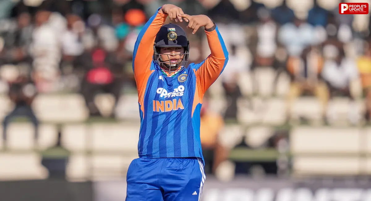 फिफ्टी के बाद दोनों हाथों से A का साइन दिखाया, प्रिंस यादव को लगातार 2 गेंदों पर विकेट