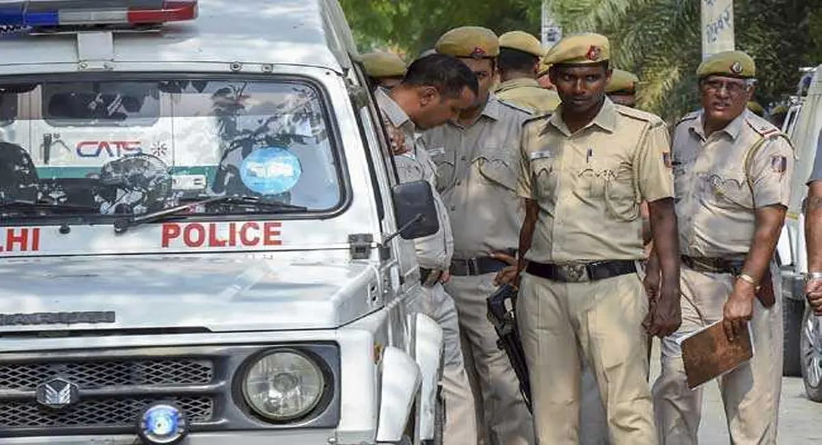 दिल्ली पुलिस ने दो आतंकियों को किया गिरफ्तार, देश में फिदायीन हमले की कर रहे थे तैयारी, संदिग्ध सामग्री भी बरामद