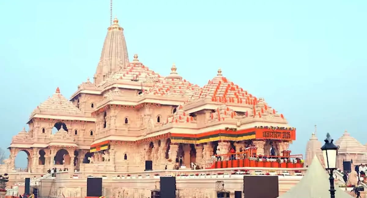 500 सालों का सपना हुआ सच, राम मंदिर शिखर पर लहराएगा भगवा, जानिए खासियत