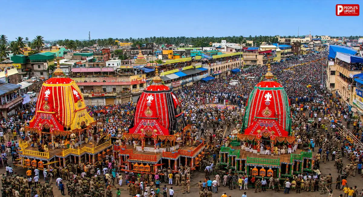 पुरी में गूंजा 'जय जगन्नाथ'... भाई-बहनों संग रथ पर सवार हुए महाप्रभु, देश-विदेश के लाखों भक्त हुए शामिल