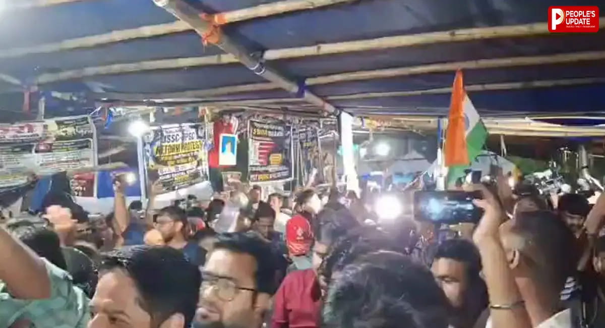 छात्रों का प्रदर्शन रोकने पहुंचे JMM कार्यकर्ता? पुतला दहन को लेकर भिड़े दोनों पक्ष, पुलिस ने संभाला मोर्चा
