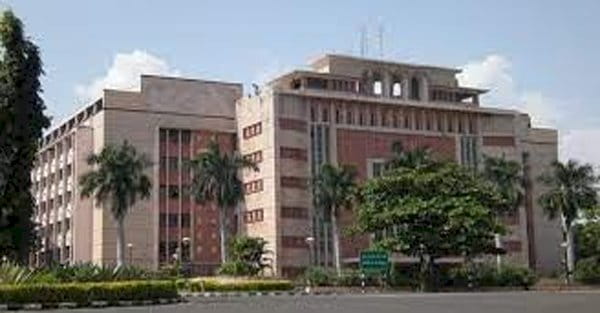 मंत्री बोले संविदा में नहीं रखेंगे, विभाग ने बना दिया एडवाइजर