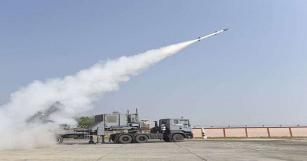 DRDO ने न्यू जनरेशन आकाश मिसाइल 'AKASH-NG' का सफल उड़ान परीक्षण किया