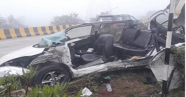 पंजाब में कोहरे के कारण हादसा, ट्राला में पीछे से जा घुसी कार, 4 युवकों की मौत