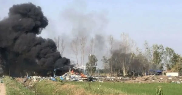 Thailand : थाईलैंड की पटाखा फैक्ट्री में ब्लास्ट, 23 की मौत; बचाव कर्मी बोले- घटनास्थल पर कोई जिंदा नहीं मिला
