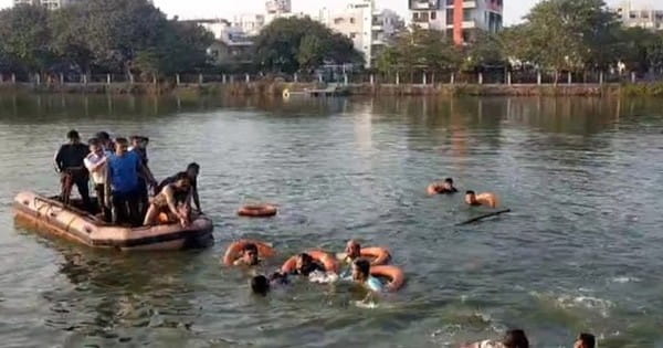गुजरात के वडोदरा में नाव पलटी, 13 बच्चों और 2 टीचर्स की मौत; पीएम ने सहायता राशि की घोषणा की, सीएम भूपेंद्र पटेल ने जताया दुख