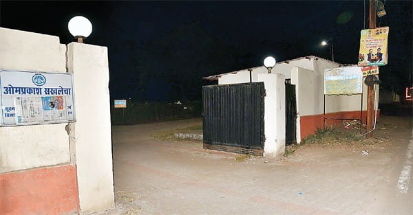 मुख्यमंत्री से मुलाकात के 24 घंटे बाद ही 13 मंत्रियों को मिले बंगले