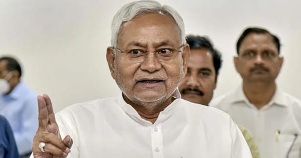 बिहार ..सियासी बदलाव की अटकलें लेकिन नीतीश बने रहेंगे सीएम, RJD से गठबंधन तोड़कर वापस BJP के पाले में जाने की तैयारी, लोकसभा चुनाव से पहले यू-टर्न लेंगे सुशासन बाबू...!