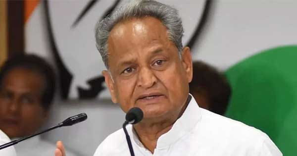 राजस्थान के पूर्व CM अशोक गहलोत को हुआ कोरोना, स्वाइन फ्लू की भी हुई पुष्टि; जयपुर के SMS हॉस्पिटल में भर्ती