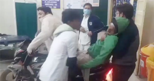सतना के अस्पताल में फिल्म 'थ्री इडियट्स' जैसा सीन, मरीज को बाइक पर बैठाकर इमरजेंसी वार्ड में घुसा युवक