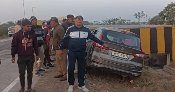 शाजापुर में सड़क हादसा : तेज रफ्तार कार बनी काल, 2 की मौत; 4 घायल, शादी में शामिल होने इंदौर जा रहा था परिवार