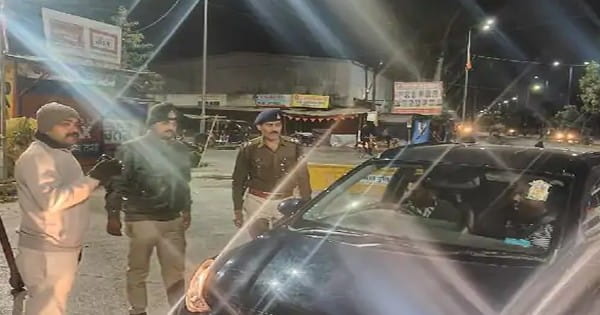 इंदौर पुलिस का एक्शन मोड ऑन : डकैती की वारदातें बढ़ीं तो रात में सड़क पर जवानों के साथ उतरे पुलिस कमिश्नर, 3 हजार का इनामी आरोपी गिरफ्तार