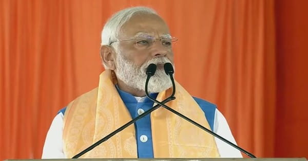 तेलंगाना में पीएम मोदी ‘चुनावी रैली’, विपक्ष पर बोला हमला- चक्की के दो हिस्सों में पिसता रहा राज्य... BRS की झूठ-लूट और कांग्रेस की बुरी नजर! विकास का हर सपना चकनाचूर