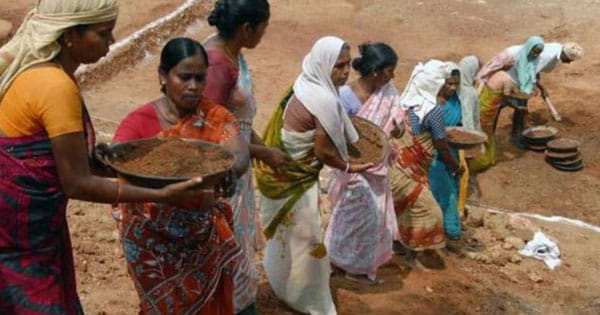 MGNREGA Wage Rates : अब मनरेगा मजदूरों को मिलेगा ज्यादा पैसा, मजदूरी दर में हुआ इजाफा; नोटिफिकेशन जारी, जानें किस राज्य में कितनी मिलेगी