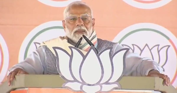 बिहार में विपक्ष पर बरसे मोदी : बोले- इंडी गठबंधन को पसंद नहीं आ रहीं मोदी की गारंटियां, राम मंदिर से लेकर जंगलराज का भी किया जिक्र