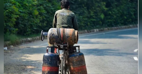आज से सस्ता हो गया LPG सिलेंडर : 20 रुपए तक घट गए दाम, आज से लागू होंगे नए दाम; जानें अब कितने में मिलेगा