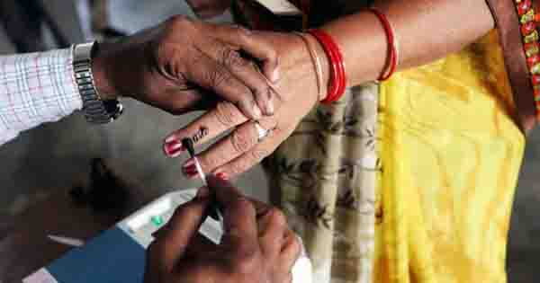 MP Lok Sabha Election 2024 : बैतूल के 4 मतदान केंद्रों पर दोबारा होगी वोटिंग, 10 मई को होगा पुनर्मतदान, EVM ले जा रही गाड़ी में लगी थी आग