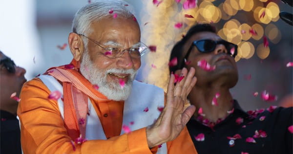 PM Modi Nomination: वाराणसी में नामांकन से पहले गंगा स्नान करेंगे पीएम मोदी, 12 राज्यों के CM होंगे शामिल