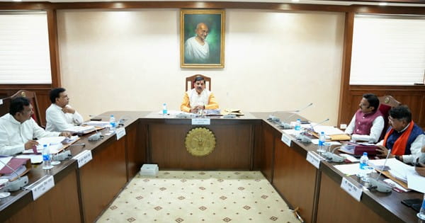 मोहन कैबिनेट : मंत्रियों का इनकम टैक्स नहीं भरेगी मध्‍य प्रदेश सरकार, 52 साल पुराना नियम बदला; शहीदों के माता-पिता को भी मिलेगी आर्थिक सहायता