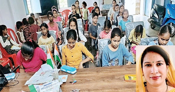 सरपंच मैडम; चुनाव में किया था वादा, अब गांव के बच्चों को फ्री में सिखा रहीं इंग्लिश