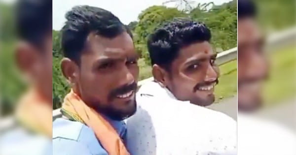 चलती बाइक पर रील बनाने के चक्कर में हादसा, एक की मौत, दूसरे के कटे दोनों पैर; VIDEO हुआ वायरल