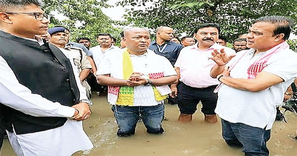 बारिश से जुड़े हादसों से यूपी में 12, बिहार में 10 लोगों की मौत