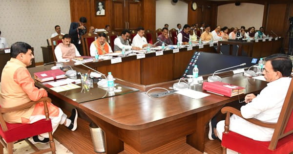 Ladli Behna Yojana : सावन माह में लाड़ली बहनों को मिलेंगे 250 एक्स्ट्रा, CM डॉ. मोहन यादव ने रक्षाबंधन से पहले बहनों को दी सौगात