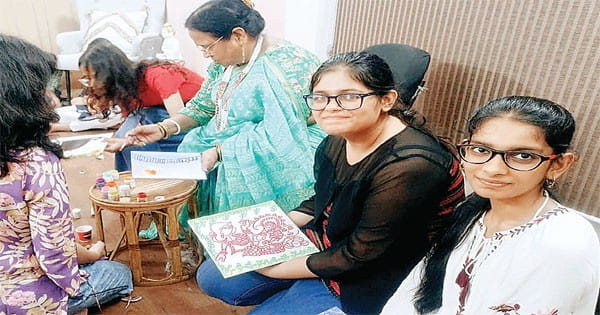 नेचर से कनेक्ट करें, काम से ब्रेक लें और आर्ट थैरेपी से जुडे