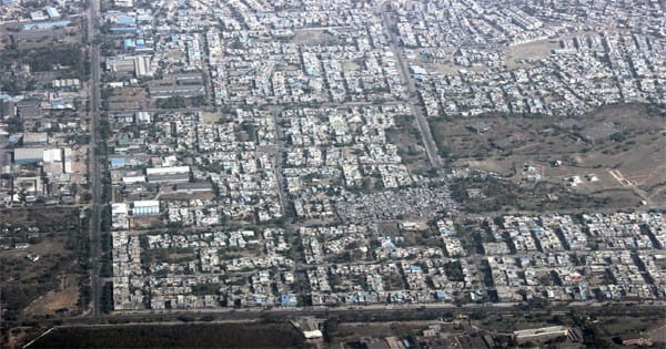 बिना अनुमति मालिकों ने तान दिए 5 लाख से अधिक मकान