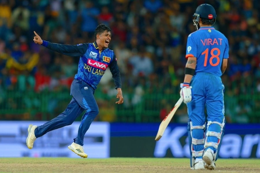 IND vs SL: श्रीलंका ने भारत को 32 रनों से हराया, दूसरा मैच जीत सीरीज में बनाई 1-0 की बढ़त, 241 रनों के टारगेट का पीछा करते हुए टीम इंडिया 208 रनों पर हुई ऑल आउट