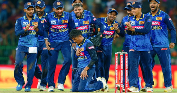 IND vs SL : तीसरे वनडे में श्रीलंका ने भारत को 110 रनों से हराया, 2-0 से जीती सीरीज, 27 साल बाद टीम इंडिया को वनडे सीरीज में हराया