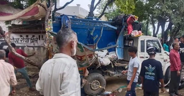 बुलंदशहर में भीषण हादसा : पिकअप और बस की भीषण टक्कर, 8 की मौत; कई लोग घायल