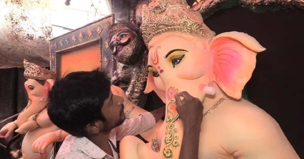 Ganesh Chaturthi 2024 : भोपाल में गणेश उत्सव की तैयारियां, जानिए पर्यावरण को ध्यान में रखकर कैसे बनती हैं मूर्तियां