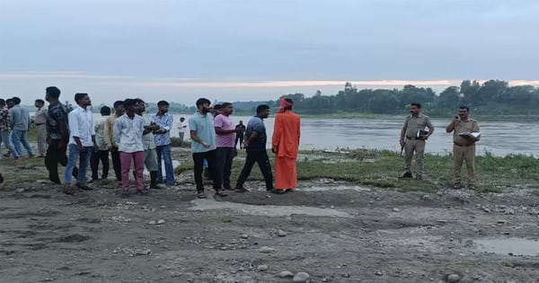 गणेश प्रतिमा विसर्जन के दौरान हादसा, कोसी नदी में चार डूबे, तीन लापता, एक को गोताखोर ने बचाया