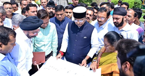 Bhopal Traffic Problem : 9 महीने में मिलेगी प्रभात चौराहे पर ट्रैफिक जाम से निजात, थ्री-टियर सिस्टम पर होगा फ्लाईओवर का निर्माण, मंत्री सारंग ने किया निरीक्षण