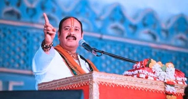 दशहरे पर रावण के पुतले नहीं, रेपिस्ट जलाएं : क्यों गुस्से में आए रुद्राक्षवाले पंडित प्रदीप मिश्रा, पढ़िए पूरी वजह